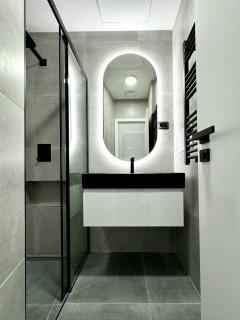 10 minutes Charles bridge modern Apartment, Prague - Prague - 8