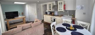 Oak Tree Rooms LTD - Brockenhurst - 1