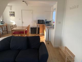 1 Bedroom annex, private bathroom, peaceful area - Claypits - 4
