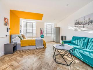 Central Modern Studio Apartment - 0