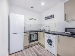 Trendy Studio Apartment - 3