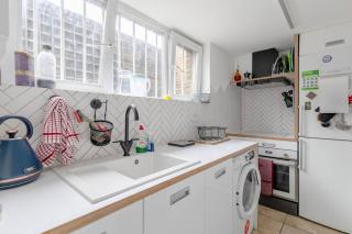 Convenient 1 Bedroom Apartment in Dalston - 9