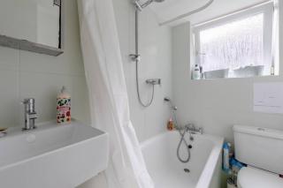 Convenient 1 Bedroom Apartment in Dalston - 7