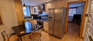 Beautiful 3 bedroom house short walk from the beach - 9