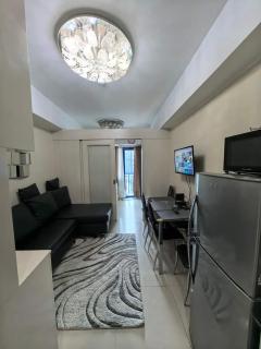 Athalia's Pad at Sea Residences - 4
