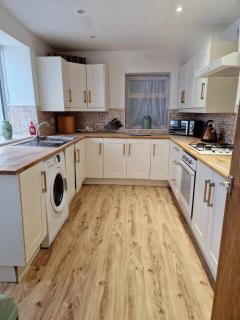 Large Victorian Townhouse - Buxton - 9