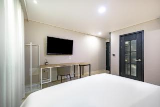 Brown Dot Hotel Angang - Gyeongju - 5