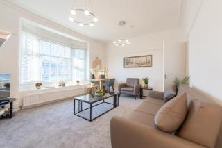 Richmond Retreat - Luxurious and comfortable spacious 2 floor apartment - 3