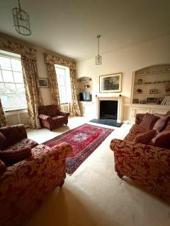 Large 8 Bedroom Georgian House in Central Chichester with Parking - Great for Groups & Celebrations! Chichester Holiday Properties - Chichester - 7