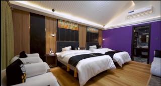 IYI Luxury Inn Swat - 6