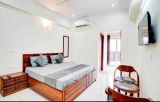 Ishanvi hotel luxurious - Ghaziabad - 8