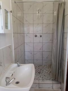 GH RedPillars Double ensuite rooms with Private entrance - 4