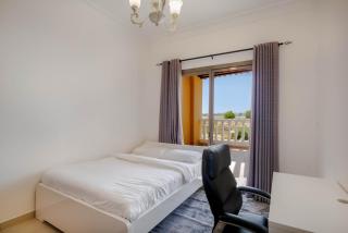 Luxurious Vacation Villa with Private Pool - Ras al-Khaimah - 3