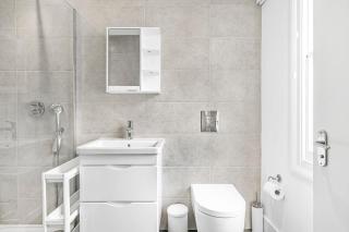 Luxury 2-Bed Gated Home - Next To Paddington Station - London - 5