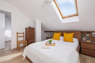 Klimatyzowany Apartament z Dwiema Sypialniami w Centrum Krakowa Blisko Rynku i Parku by Noclegi Renters - Krakow - 9