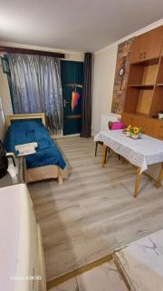 Apartment With Garden - 0