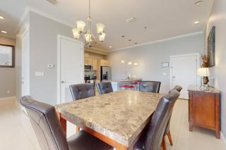 La Isla Condominiums #F304 - 3