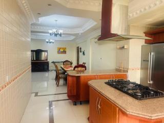 2-Bedroom OysterBay Sea View Retreat - Pool, Supermarket &Free Wi-Fi - Dar es Salaam - 9