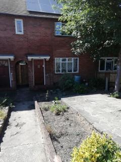 42 Churchbury vRd, Room 2 - Eltham - 4