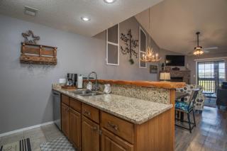 2BR Village At Indian Point 711 near SDC-Free Tickets Daily up to $500 Value - Branson - 4