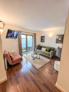 Stunning 1-bedroom flat in Canary Wharf FREE parking near London Museum - Londra - 0