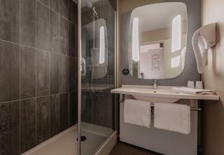 B&B HOTEL Lille Roubaix Centre Grand-Place - Roubaix - 7