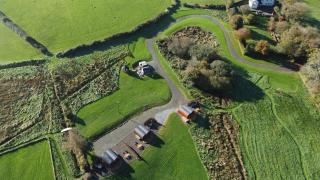 Let's Glamp Retro - Queen - Llandysul - 5
