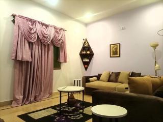 Entire 2-Bedroom House Separate Entrance No unmarried couples allowed - Karatschi - 3