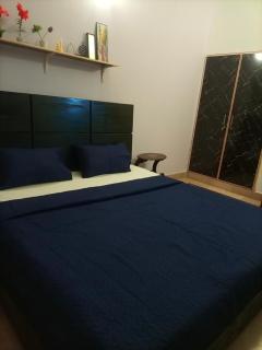 Entire 2-Bedroom House Separate Entrance No unmarried couples allowed - Karatschi - 9
