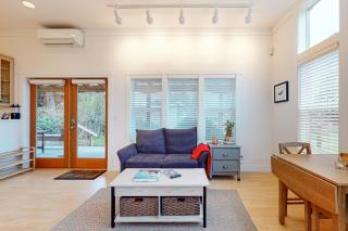 Saratoga Passage Bungalow - Baby Island Heights - 1