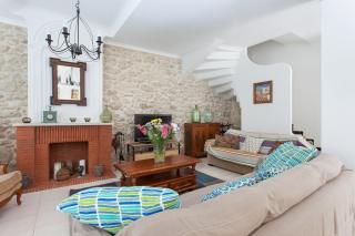19th century winemaker's home - 8