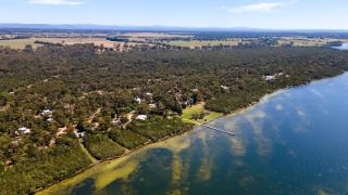 Despatch - Waterfront Retreat - Goon Nure - 4