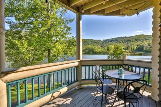 Falling Waters Lodge Lake Front Home & Wedding Venue - Ellijay - 2