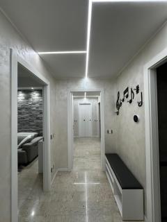Amazing Varese Central Apartment - Varese - 0