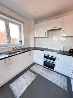 Beautiful 1 Bd Top floor Terraced Apartment - Barking - 1