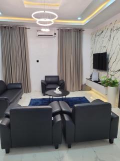 Conrad Cottage 2-Bedroom Apartments - Ibadan - 5