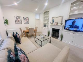 Refined Hammersmith 3-bedroom with rooftop terrace - Londra - 0