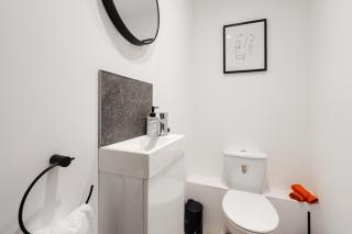 Brighton Street Apartment - 2 Bedroom Free Wi-Fi and Parking - 6