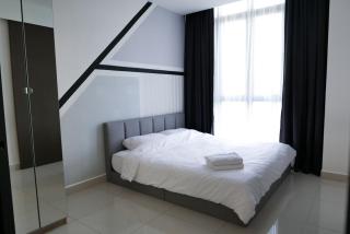 H2O Residence Ara Damansara Netflix, Washing machine dryer - Petaling Jaya - 8