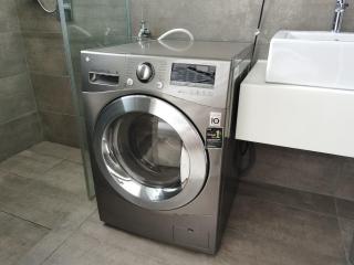 H2O Residence Ara Damansara Netflix, Washing machine dryer - Petaling Jaya - 4