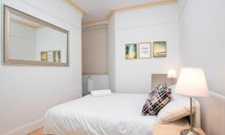 Chelsea Charm radiant 3BR Apartment Elegance - Londra - 9