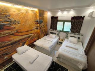 Scarab Sands Hotel INN - 3