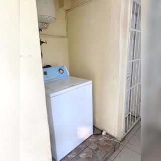 Modern & Spacious 2-bed guest house in quite suburb - 5