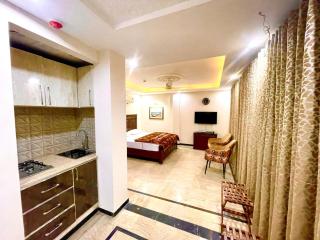 Luxury Apartment Opposite AirPort DHA 8 Raya - Lahore - 5