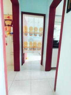 Apartamento no centro do Florianópolis. todos os móveis e ventiladores, Wi-Fi, cozinha completa, Acomoda até 4 pessoas. No coração de Florianópolis perto de tudo! Desfrute do centro e trapeche de beiramar norte de Floripa com uma bela caminhada . - 4