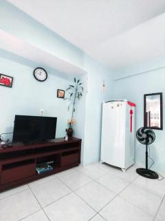 Apartamento no centro do Florianópolis. todos os móveis e ventiladores, Wi-Fi, cozinha completa, Acomoda até 4 pessoas. No coração de Florianópolis perto de tudo! Desfrute do centro e trapeche de beiramar norte de Floripa com uma bela caminhada . - Florianópolis - 7