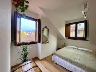 Romantic attic with an amazing view - Turim - 3
