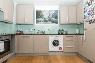 2 Bedroom East London Apartment With Lovely Views - Londra - 1