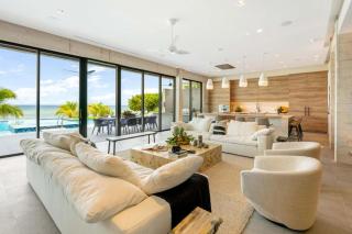 Bella Rocca - Luxurious Ocean Estate with Private Pool, Heated Spa, & Designer Interiors - Gun Bay - 9
