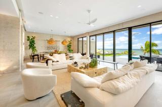 Bella Rocca - Luxurious Ocean Estate with Private Pool, Heated Spa, & Designer Interiors - Gun Bay - 8
